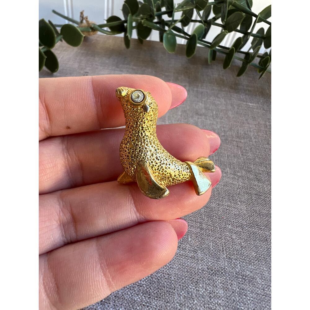 Vintage Petite Gold-Tone Seal Brooch with Black Rhinestone Eye Retro Animal Pin